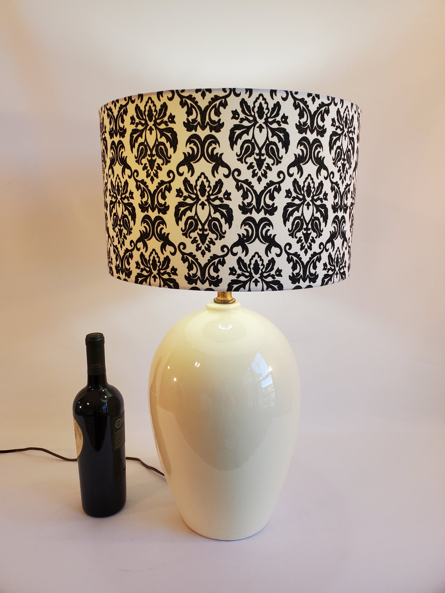 Large Vintage White Haeger Table Lamp