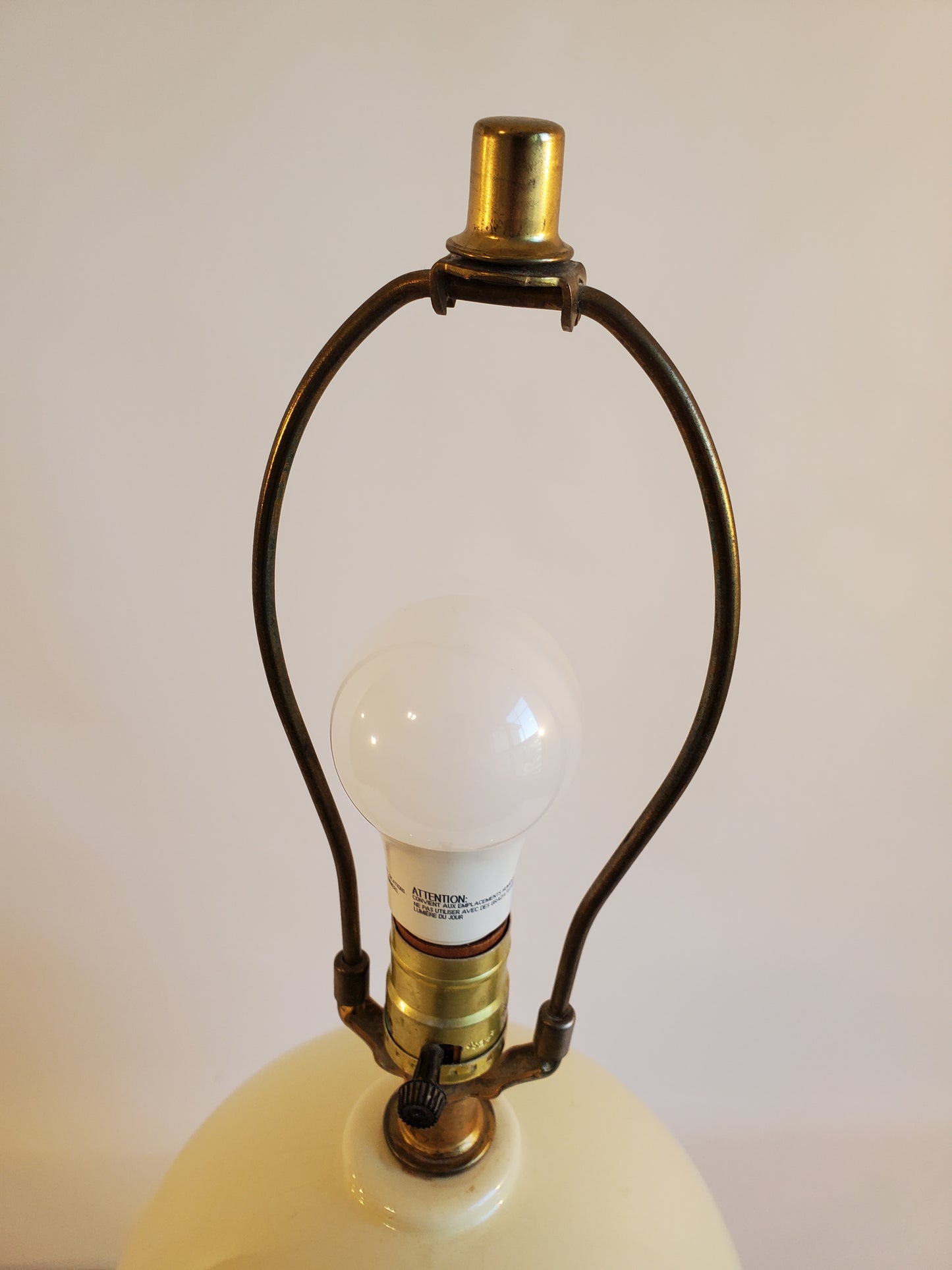 Large Vintage White Haeger Table Lamp