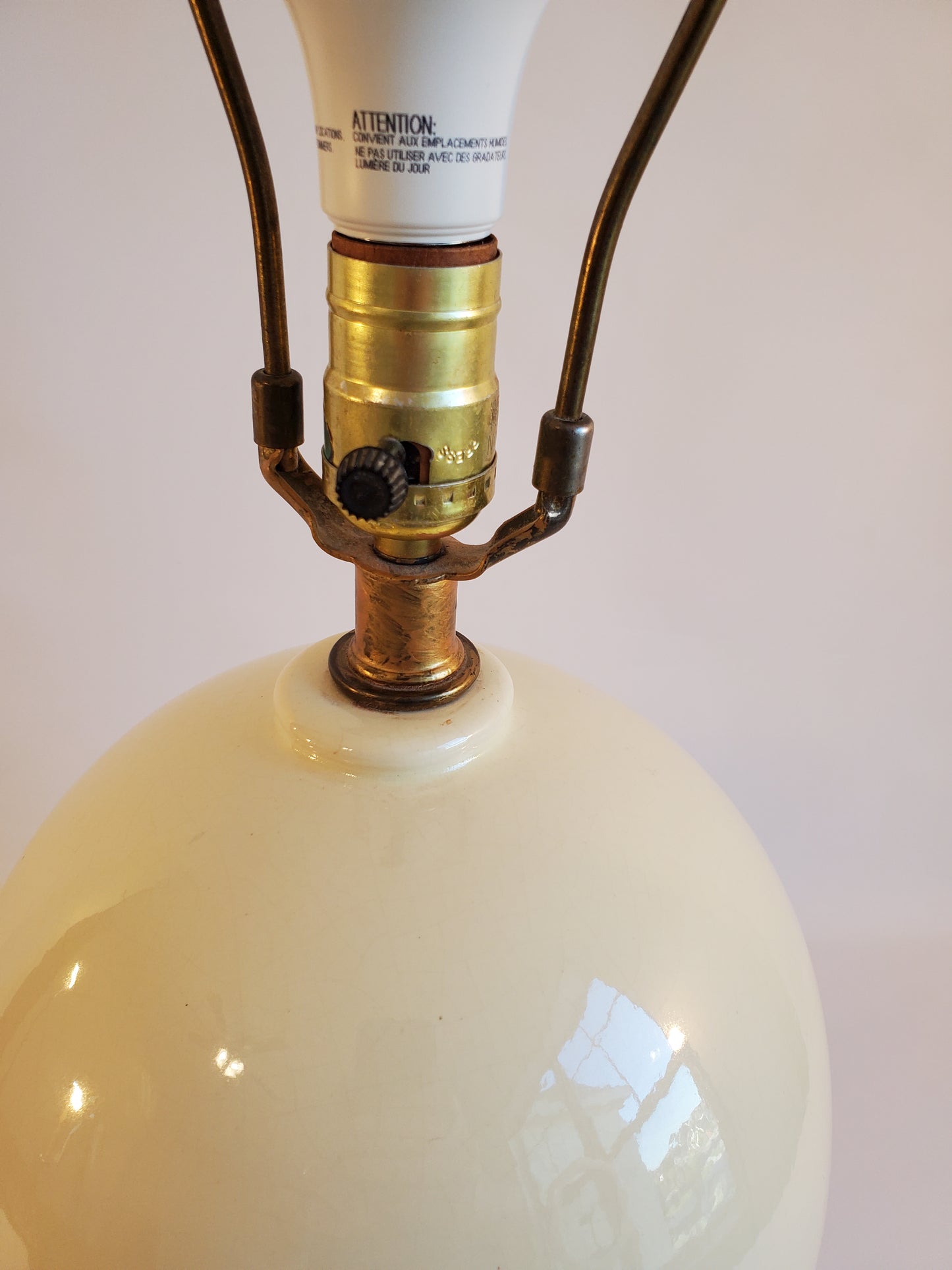 Large Vintage White Haeger Table Lamp
