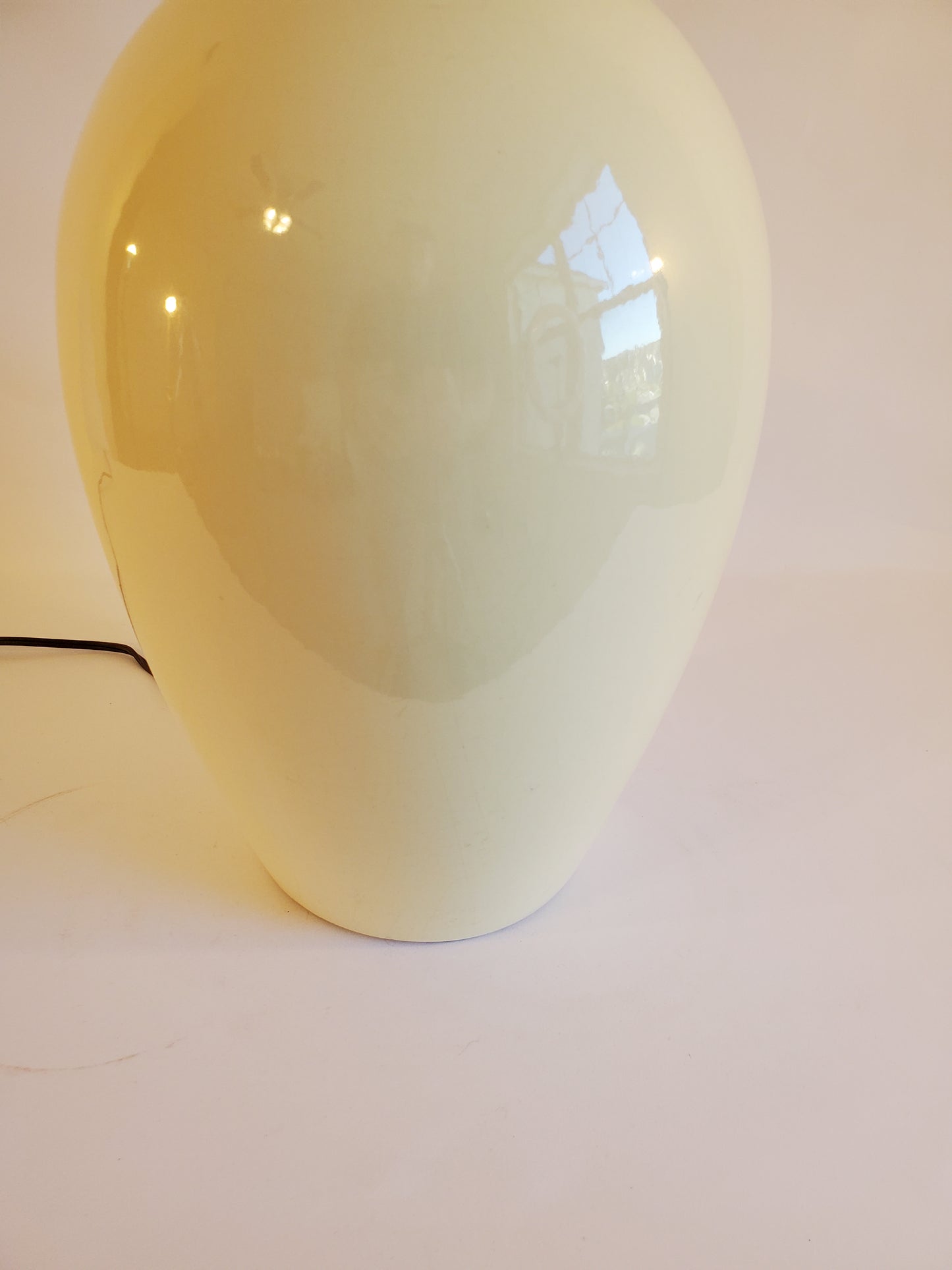Large Vintage White Haeger Table Lamp