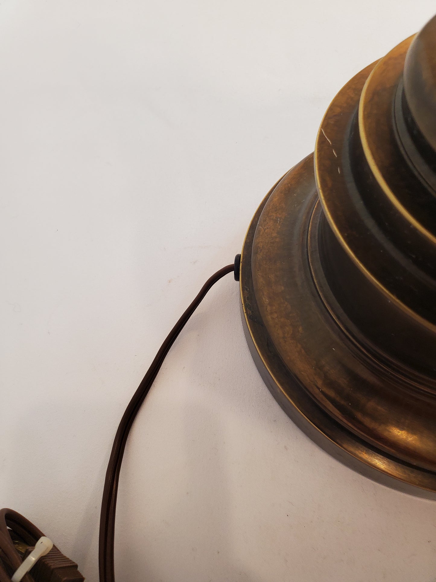 Vintage Stiffel Brass Trophy Table Lamp with Large Flame Accent