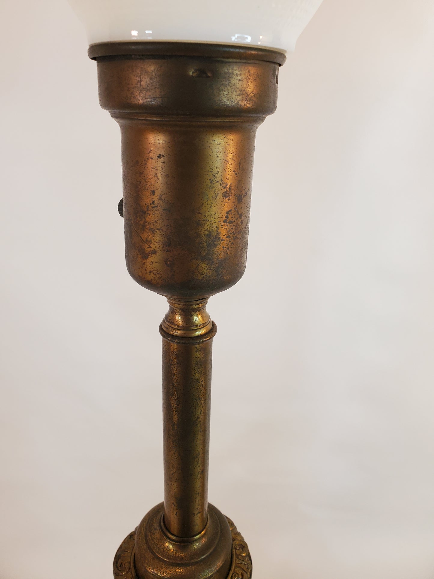 1940s Pair of Stiffel Brass Torchiere Lamps - Acanthus Leaf