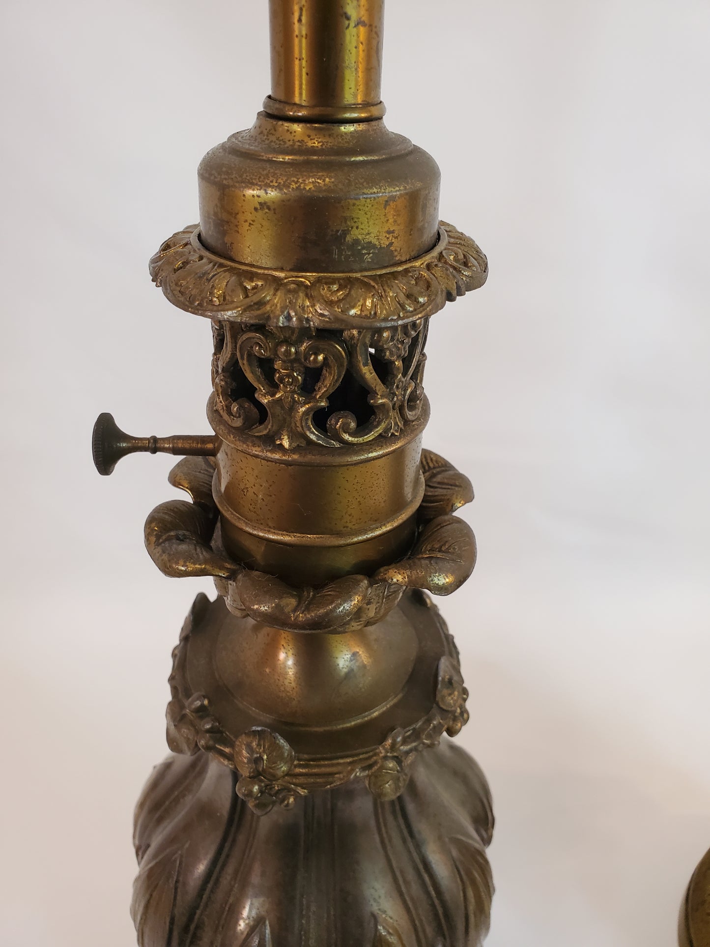 1940s Pair of Stiffel Brass Torchiere Lamps - Acanthus Leaf