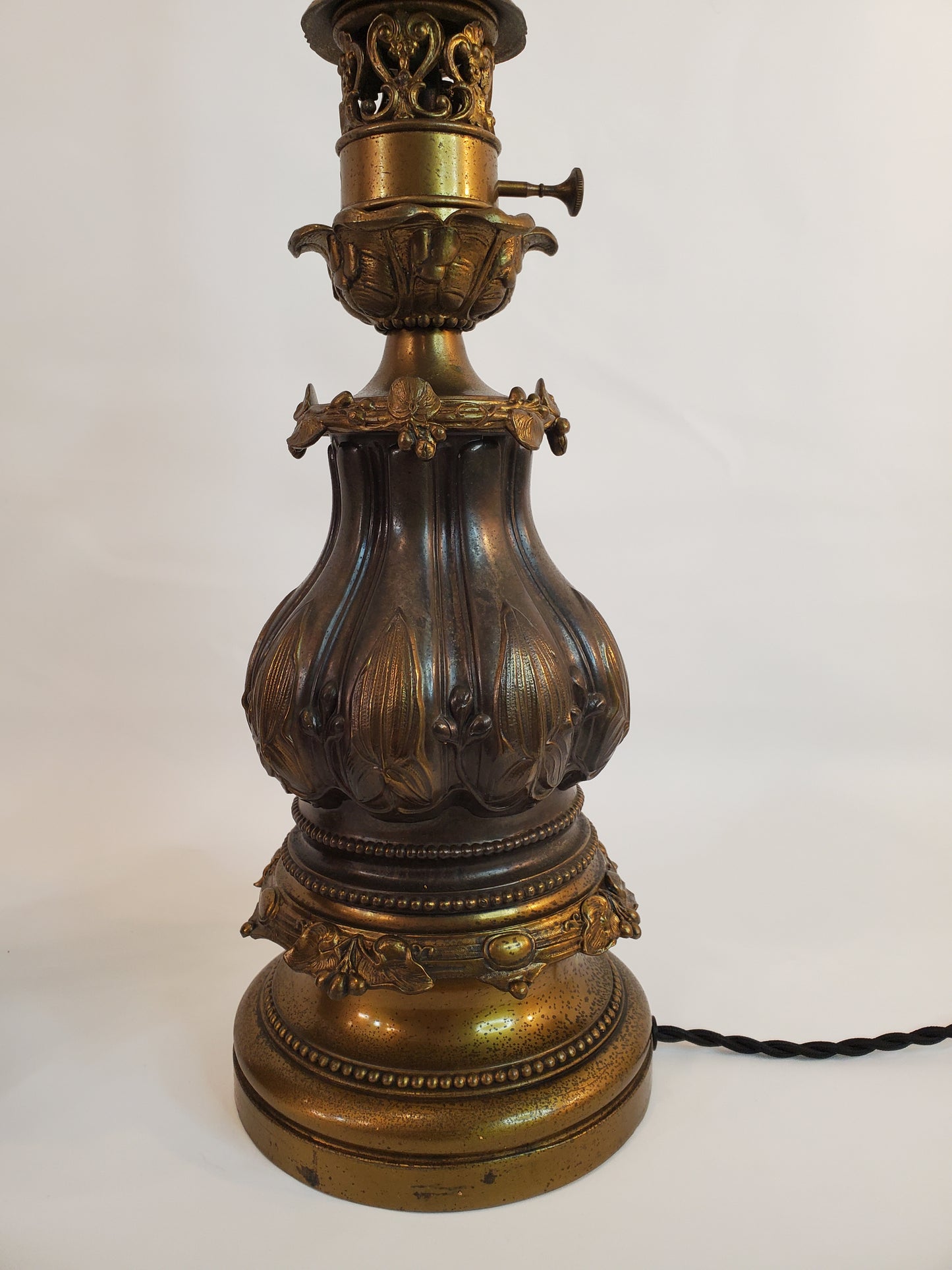 1940s Pair of Stiffel Brass Torchiere Lamps - Acanthus Leaf