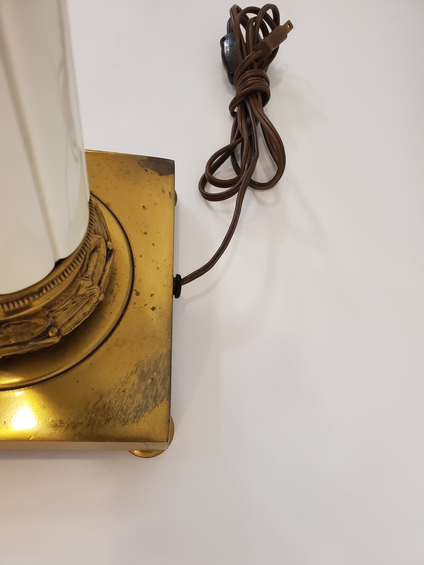 Stiffel Hollywood Regency Mid-Century Vintage Brass Ceramic Table Lamp Neo Classical