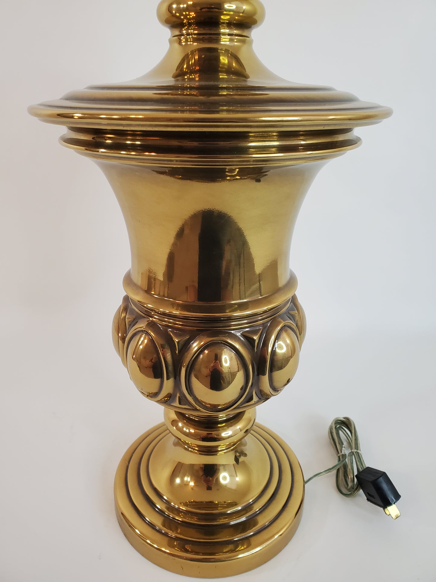 Large Mid-Century Neoclassical Urn-Form Brass Table Lamp
