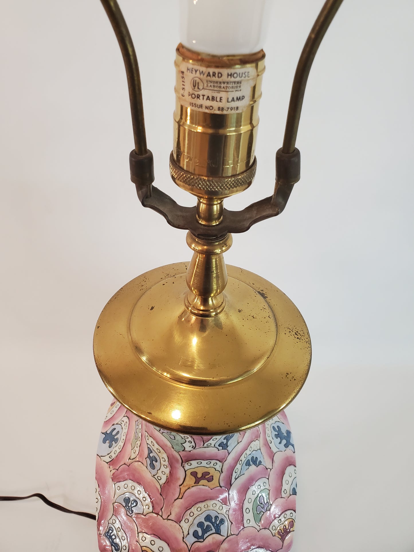 Vintage Porcelain & Brass Chinoiserie Style Heyward House Lamp