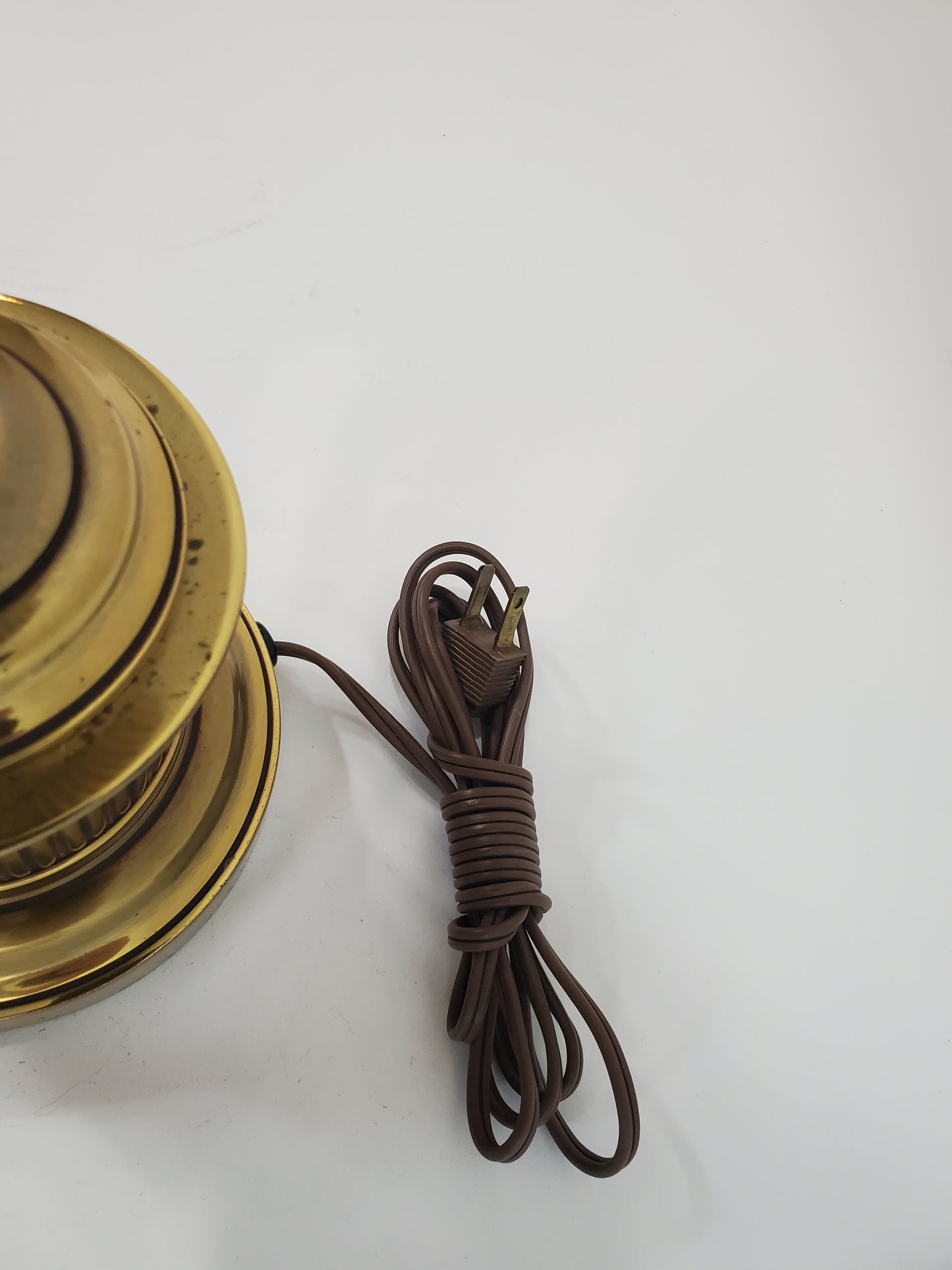 Vintage Stiffel Brass Urn Table Lamp