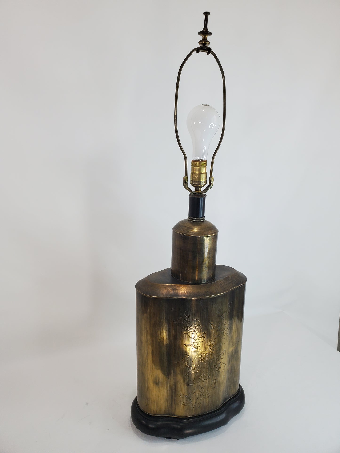 Hollywood Regency Asian Style Etched Brass Urn Lamp