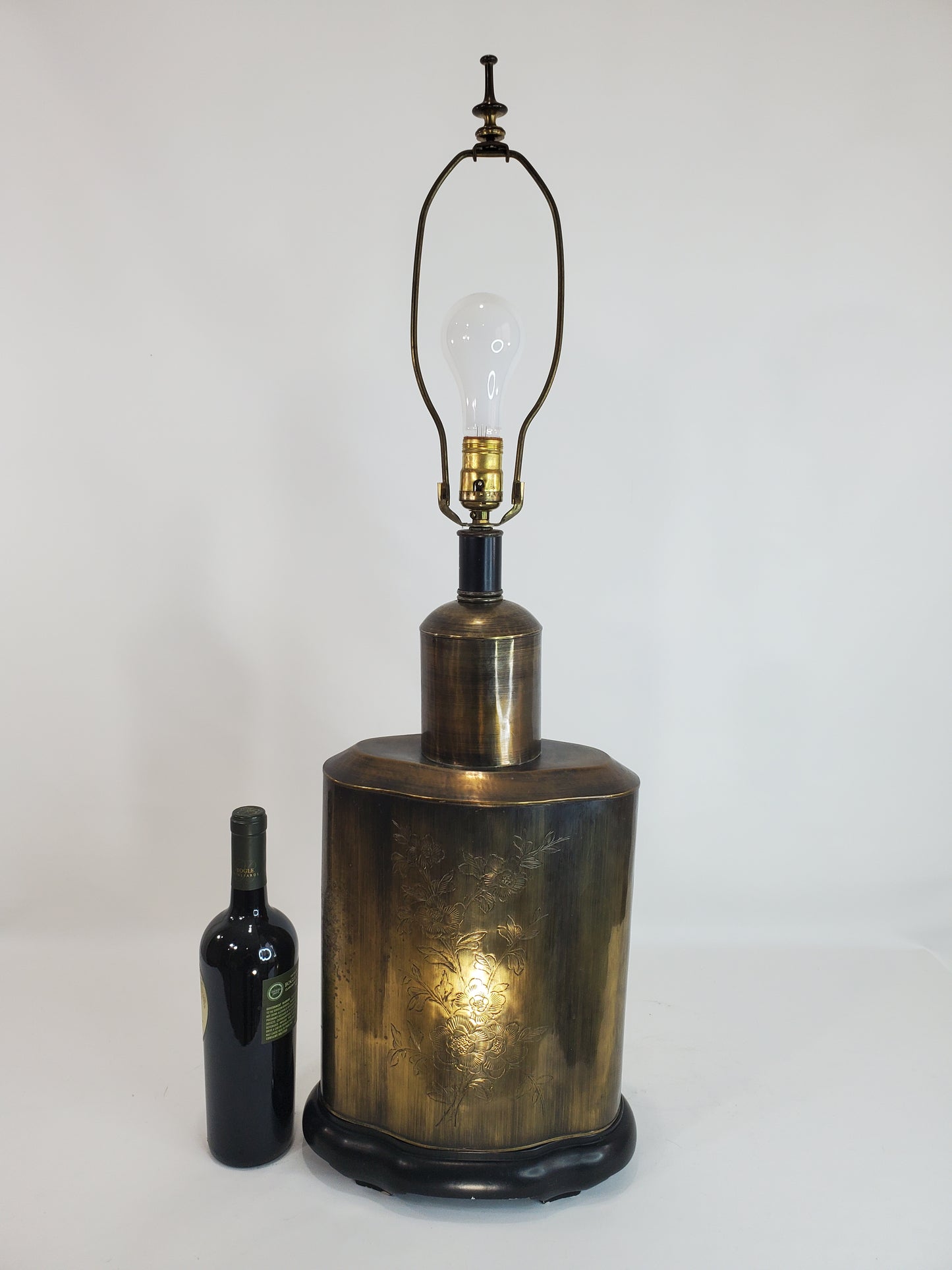 Hollywood Regency Asian Style Etched Brass Urn Lamp