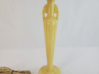 1940s Aladdin Alacite Art Deco Table Lamp in Soft Yellow