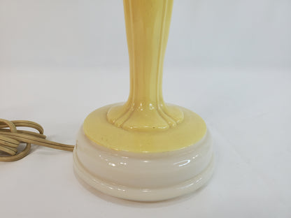 1940s Aladdin Alacite Art Deco Table Lamp in Soft Yellow