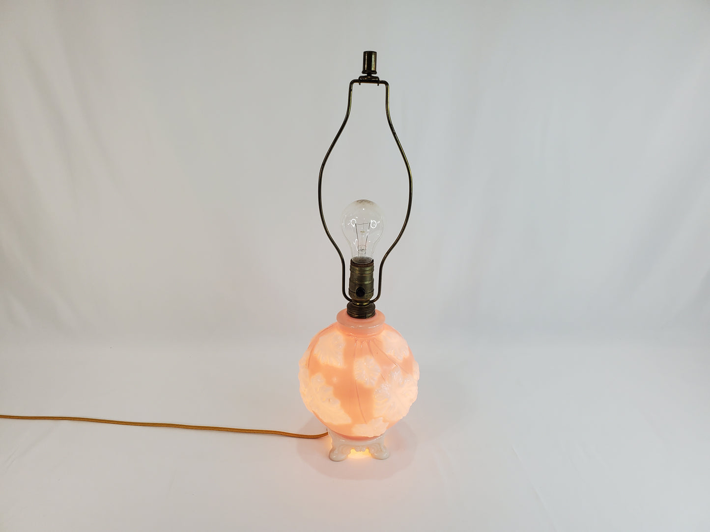 1940s Art Deco Aladdin Alacite Pink Glass Lamp with Illuminated Base-2