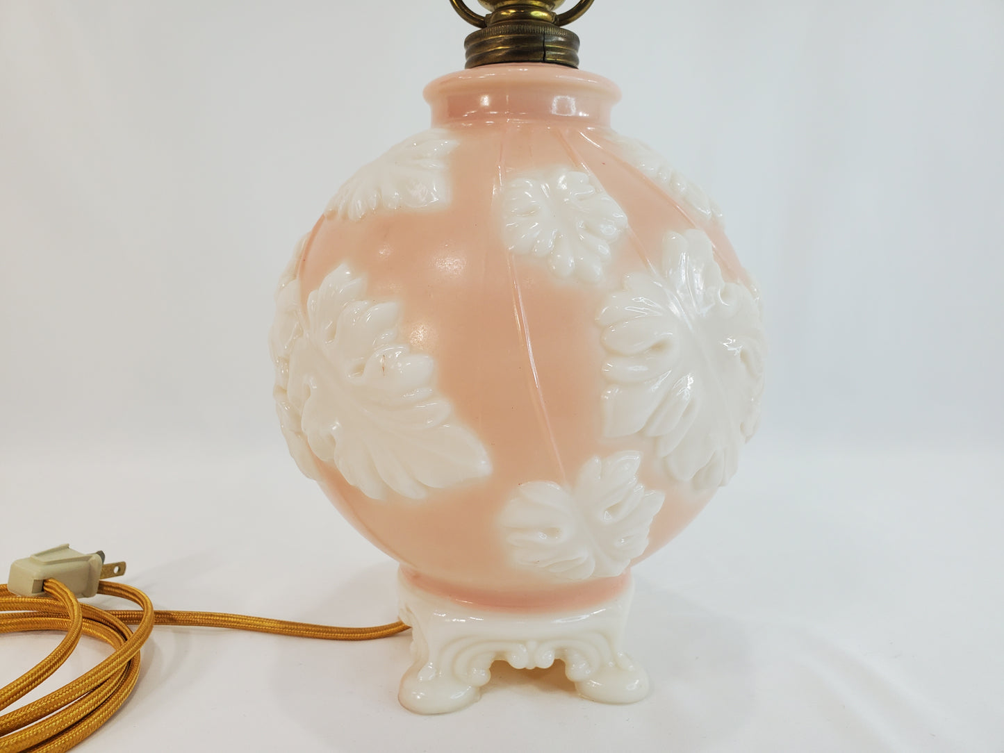1940s Art Deco Aladdin Alacite Pink Glass Lamp with Illuminated Base-2