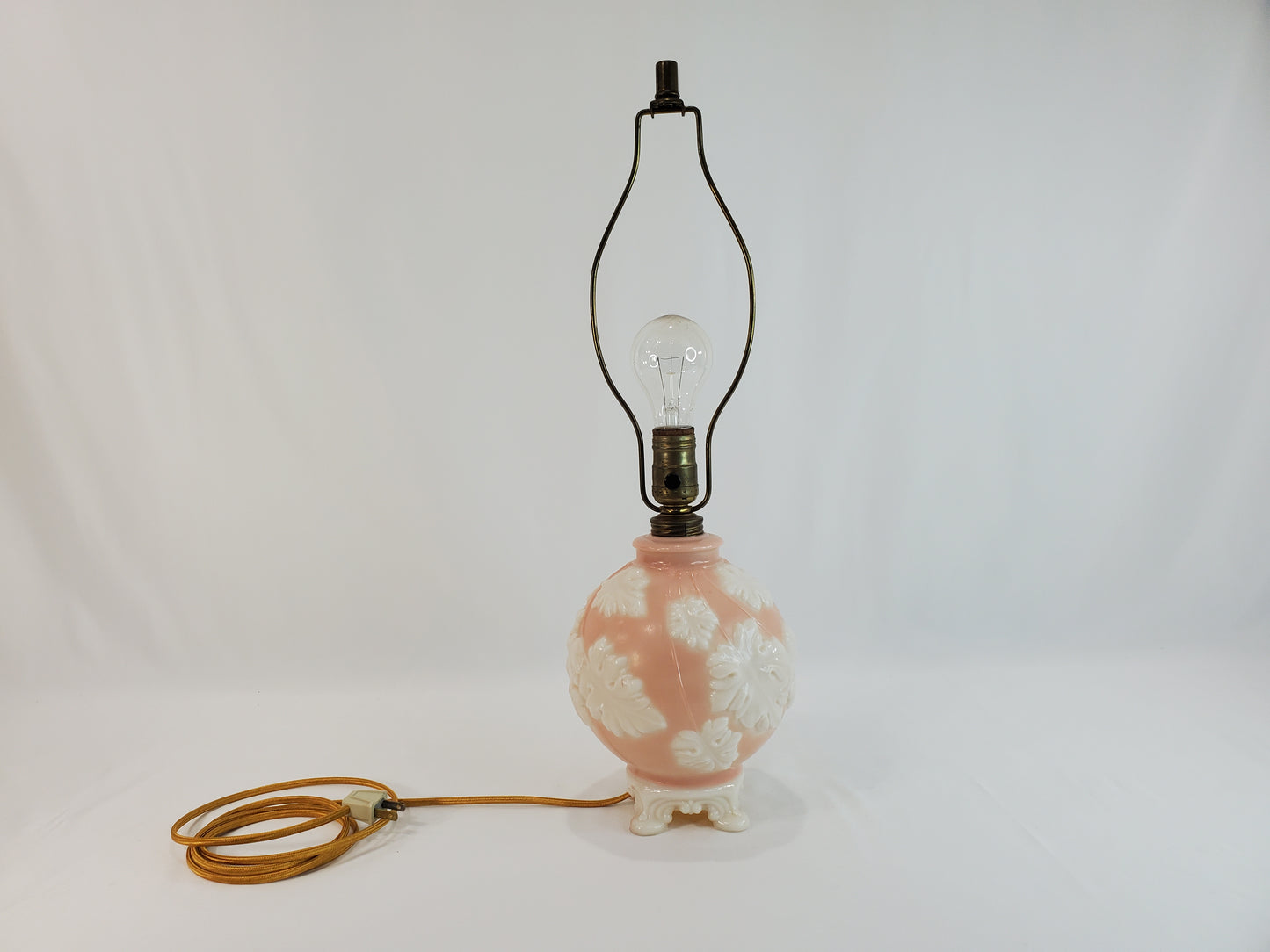 1940s Art Deco Aladdin Alacite Pink Glass Lamp with Illuminated Base-2
