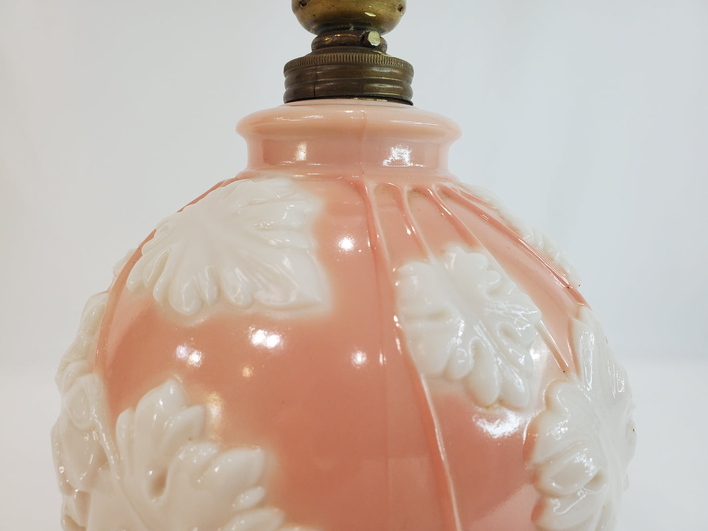 1940s Art Deco Aladdin Alacite Pink Glass Lamp with Illuminated Base
