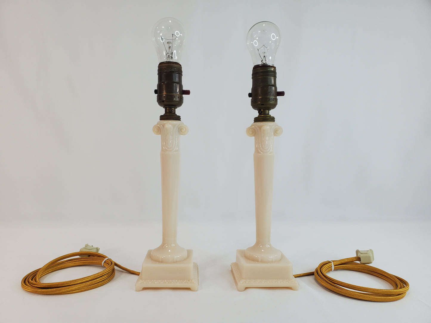 Pair Petite Aladdin Alacite Glass Boudoir Lamps