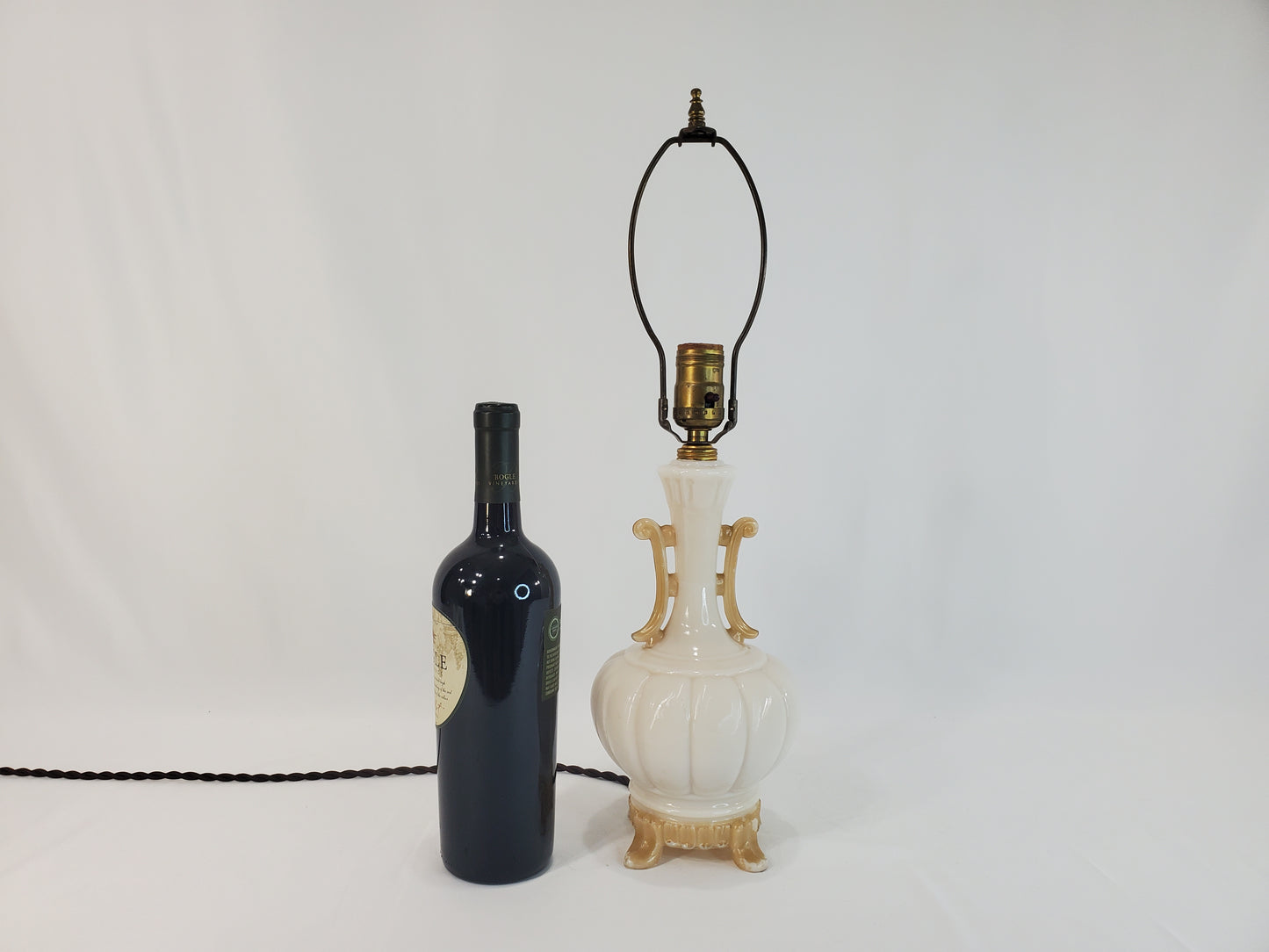 Vintage Aladdin Alacite Table Lamp with Gold Accents