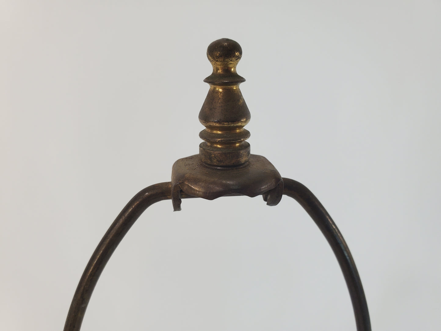 Vintage Aladdin Alacite Table Lamp with Gold Accents