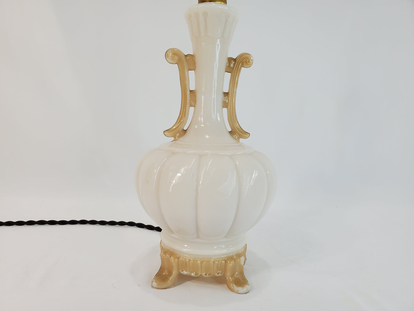 Vintage Aladdin Alacite Table Lamp with Gold Accents
