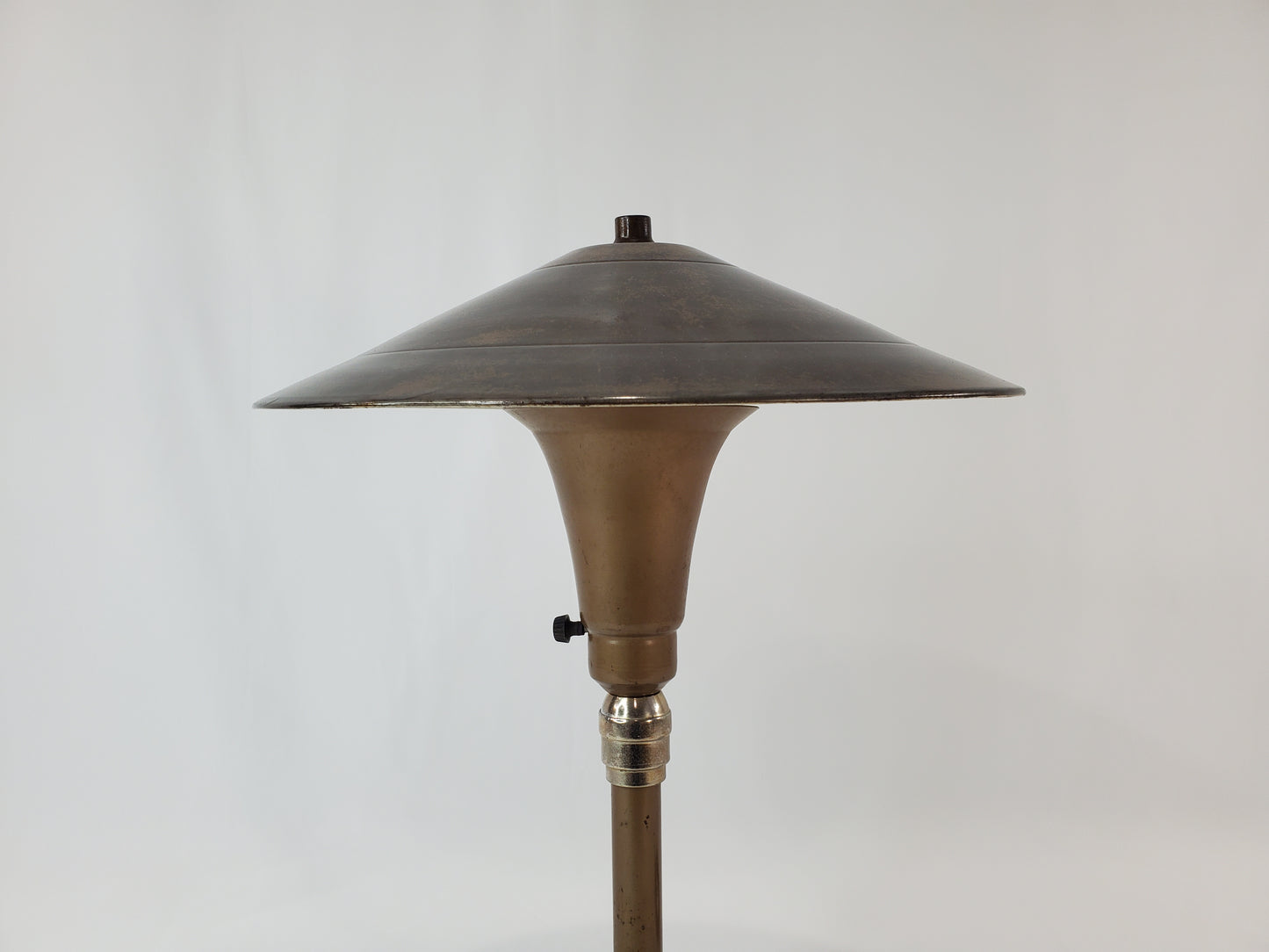 Iconic 1930s Art Deco Flying Saucer Desk Lamp