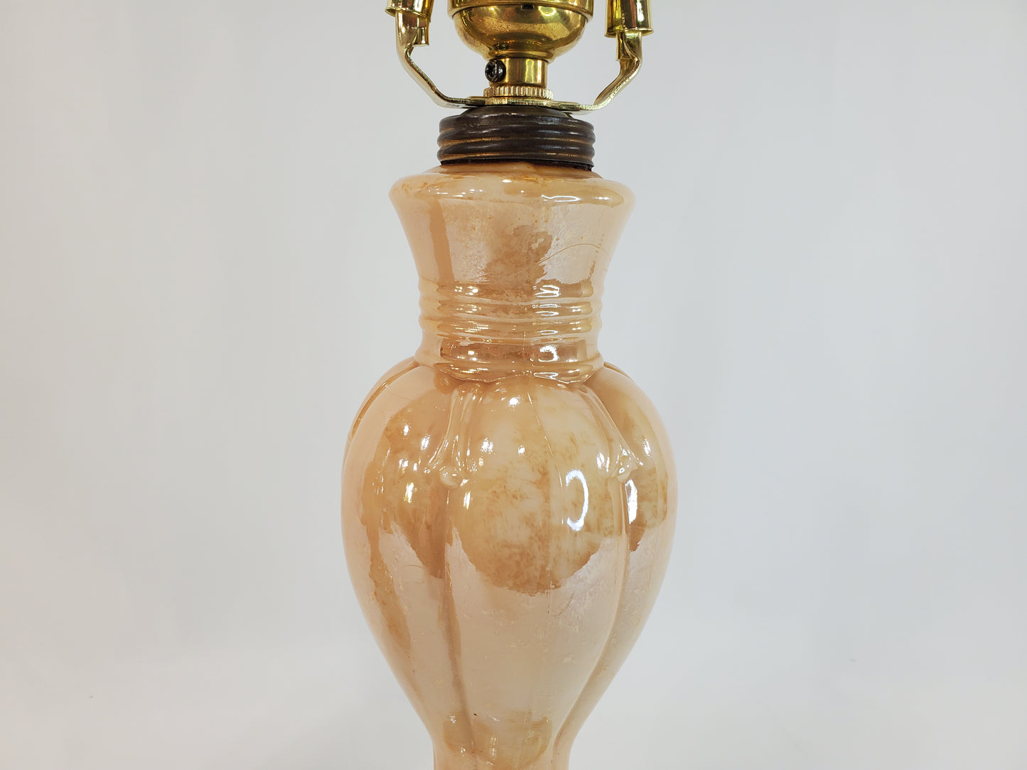 Pair of 1940s Aladdin Alacite G311 Table Lamps - Golden Lustre