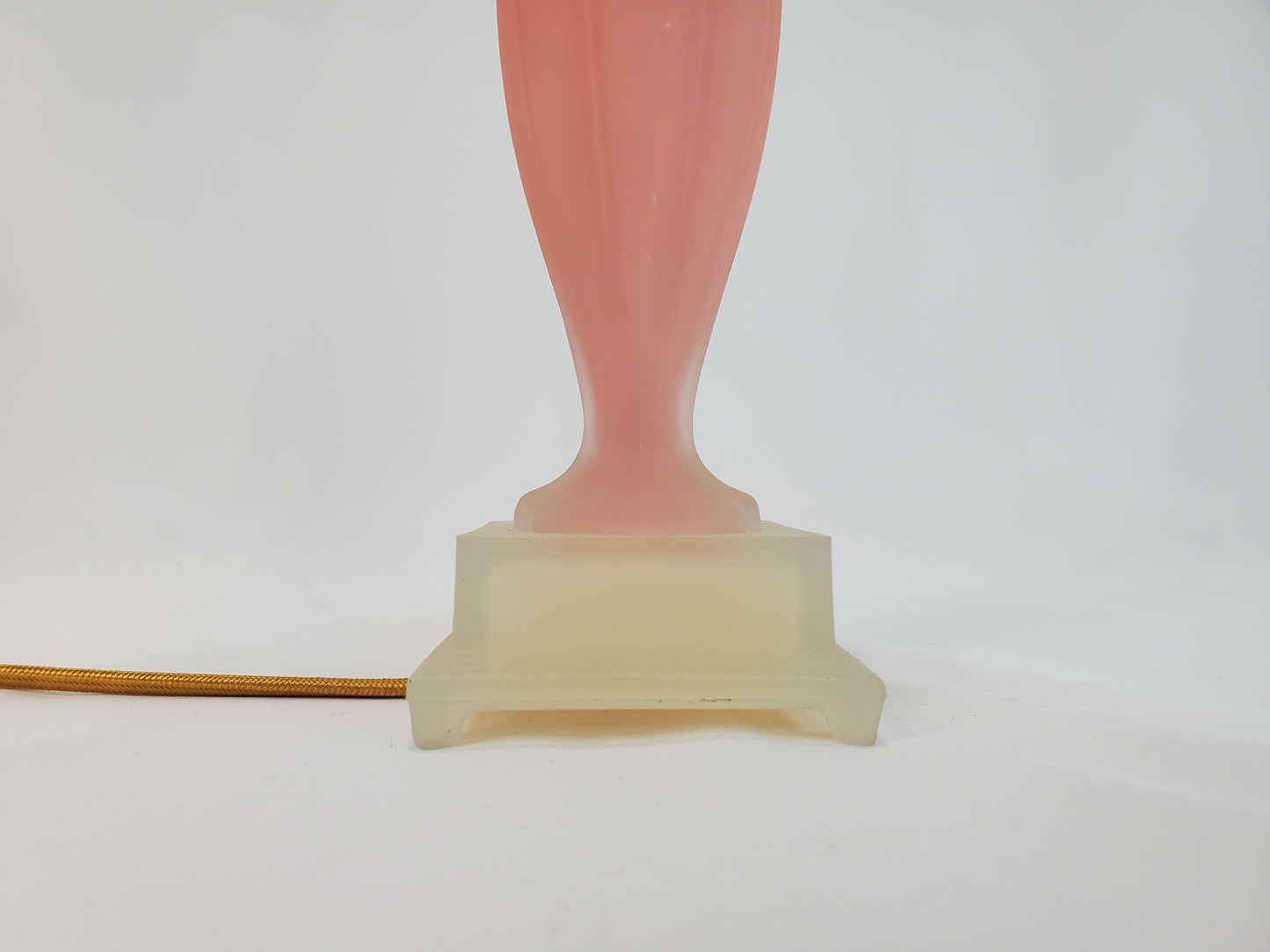Vintage Aladdin Alacite Glass Boudoir Lamp Art Deco Pink