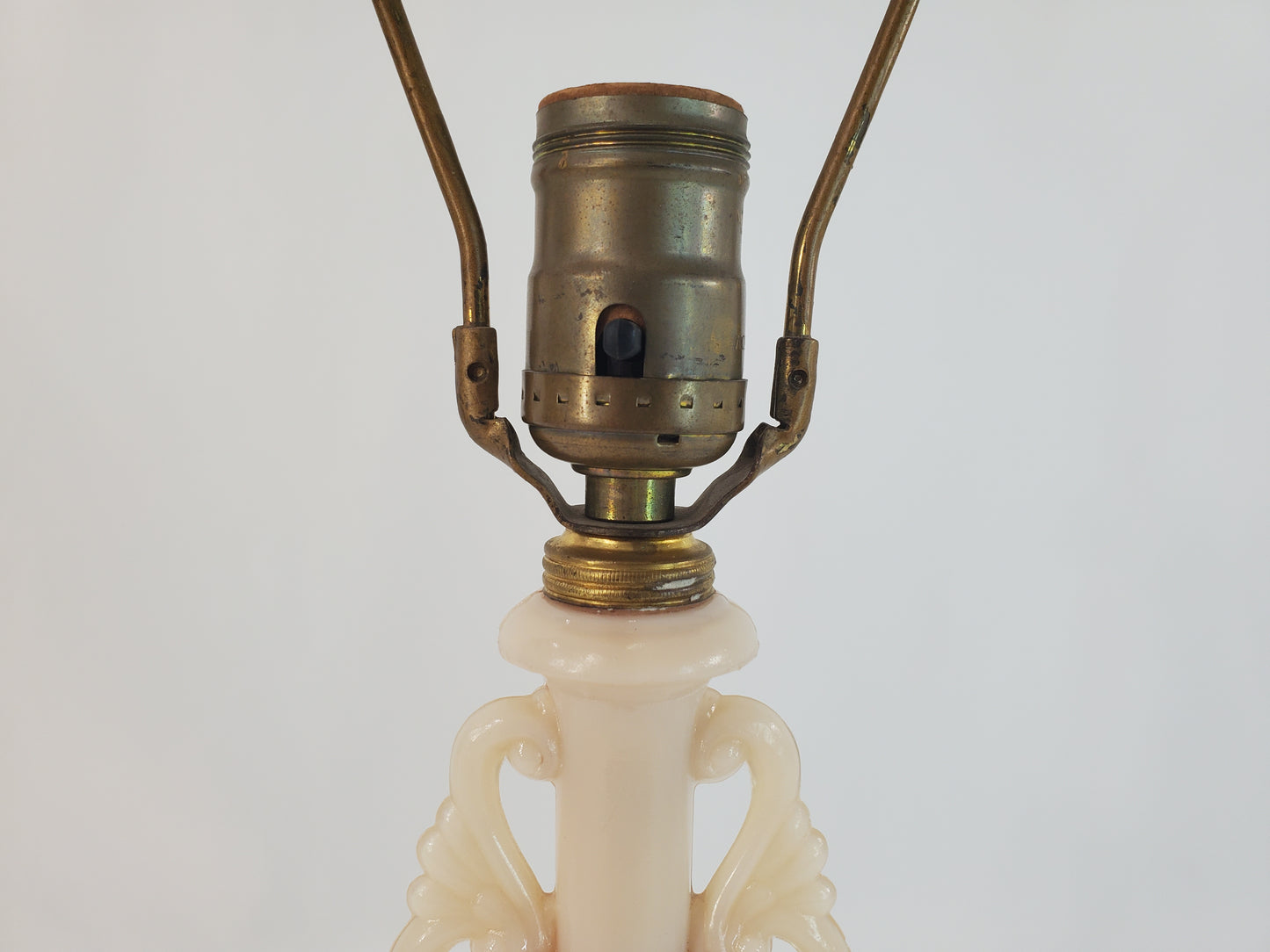 Vintage Aladdin Alacite Glass Lamp - Classical Urn Design