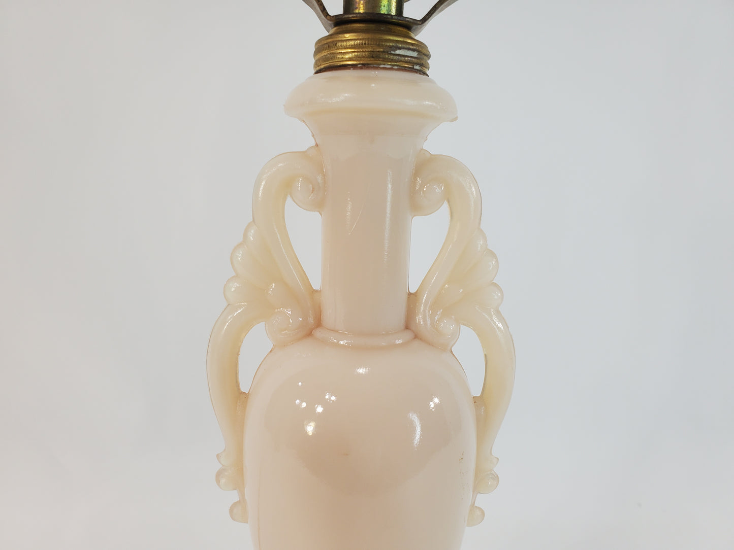 Vintage Aladdin Alacite Glass Lamp - Classical Urn Design