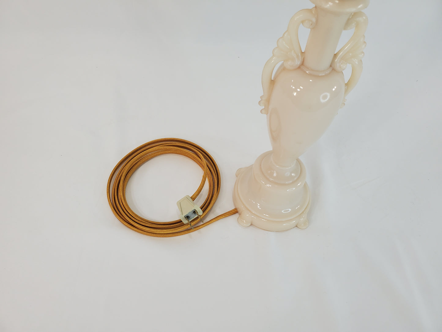 Vintage Aladdin Alacite Glass Lamp - Classical Urn Design