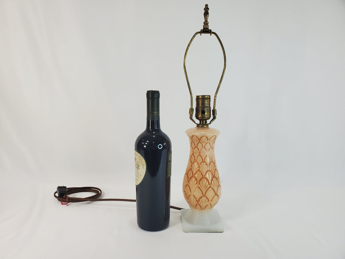 Vintage Aladdin Alacite Glass Table Lamp - Pineapple
