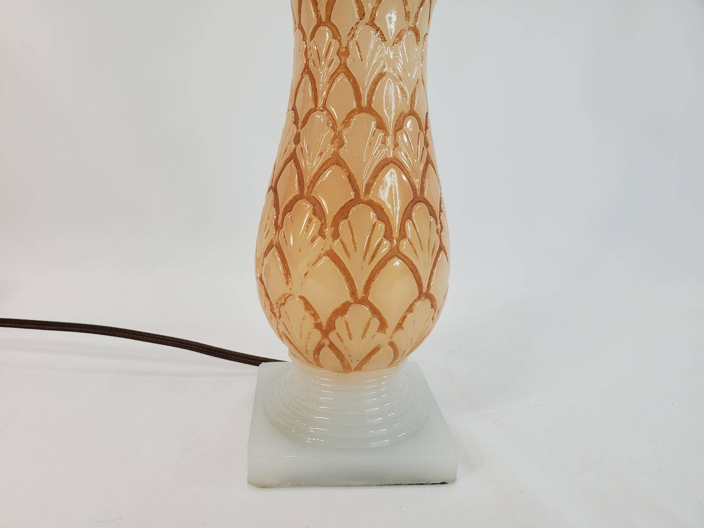 Vintage Aladdin Alacite Glass Table Lamp - Pineapple