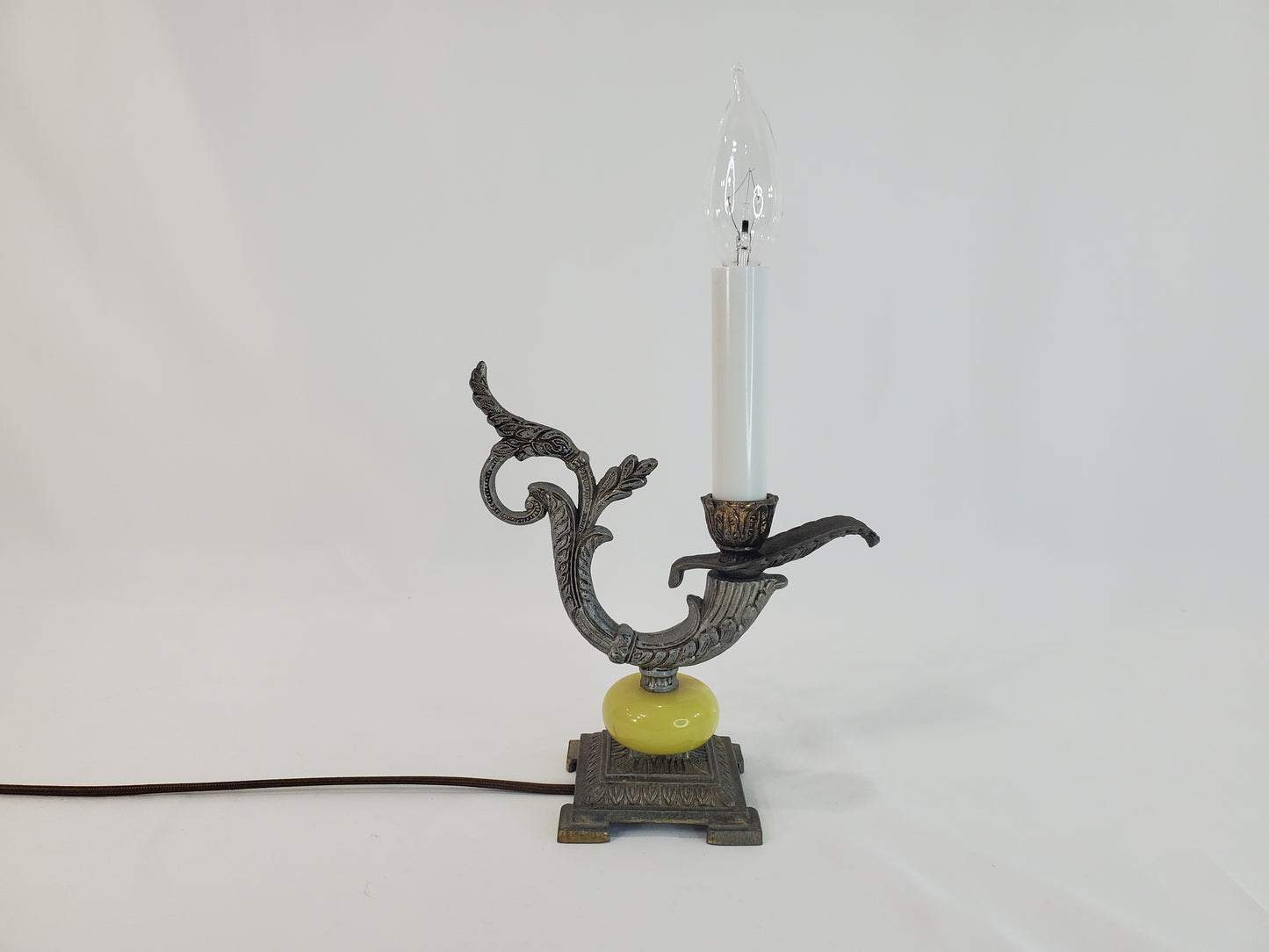 Vintage Spanish Chamber Candle Holder Table Lamp
