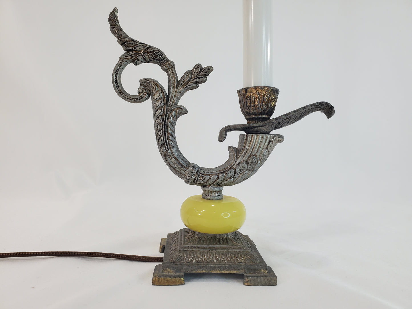 Vintage Spanish Chamber Candle Holder Table Lamp